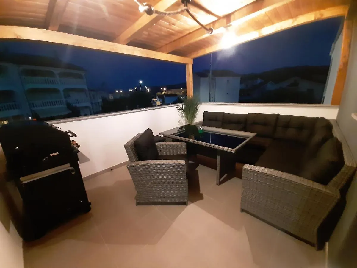 Apartman Mate Lopar contacts
