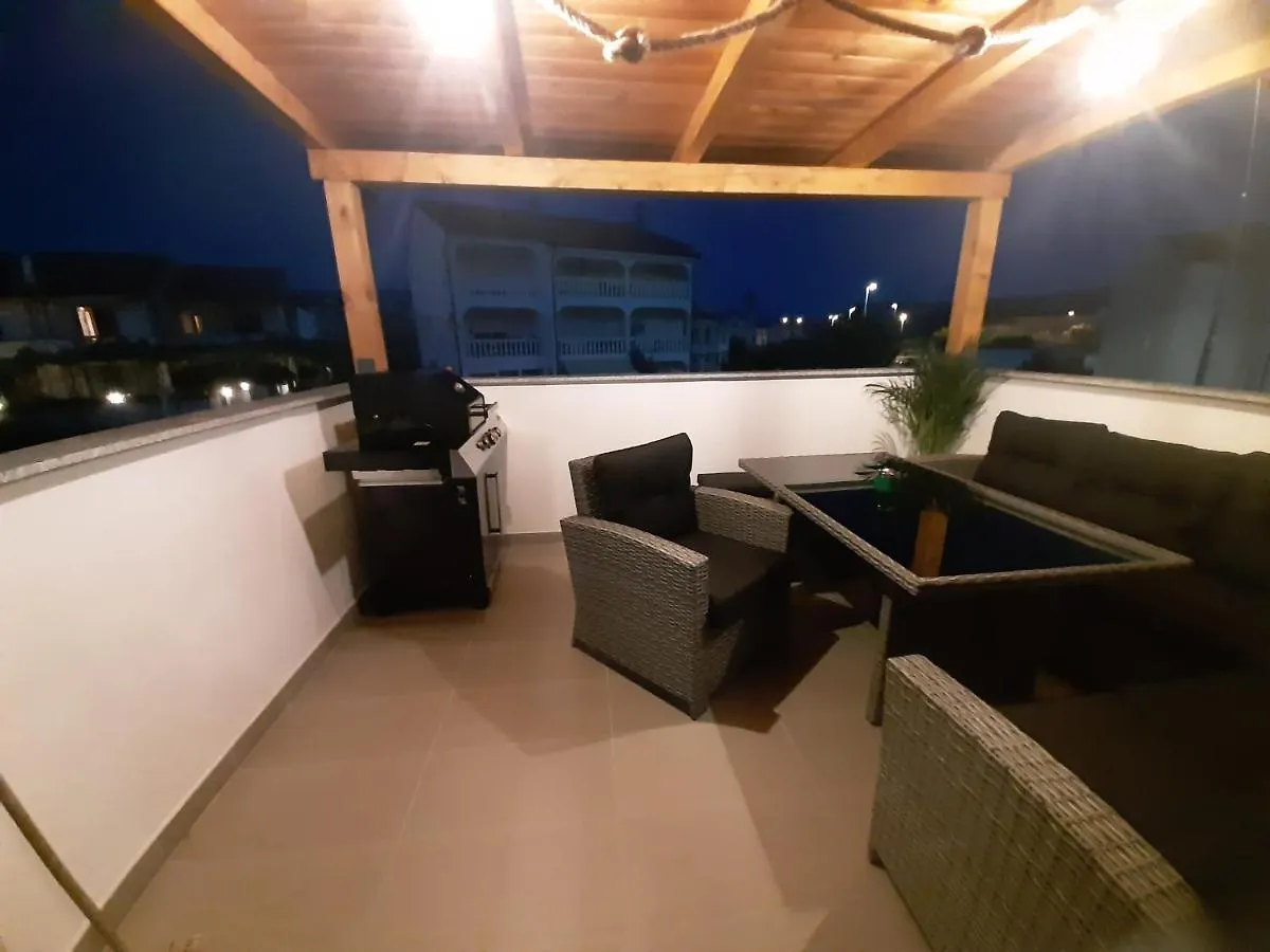 Apartman Mate Lopar Apartment